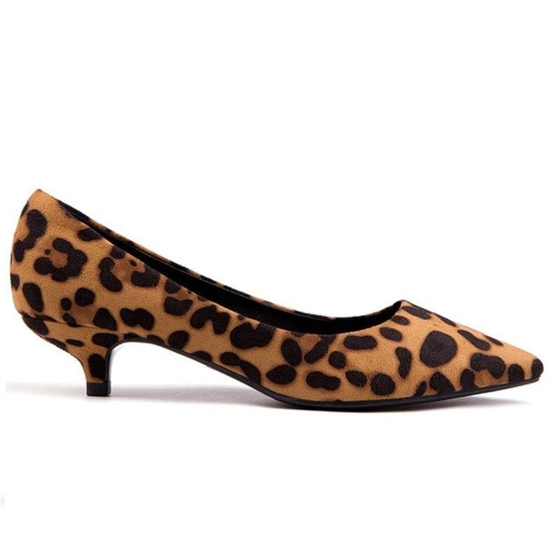 Leopard low heel pumps